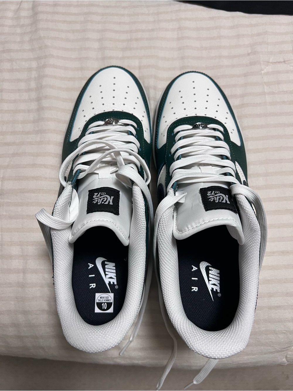 Nike Air Force 1 Sneakers in Green, White & Black *BRAND NEW* - Picture 2 of 3